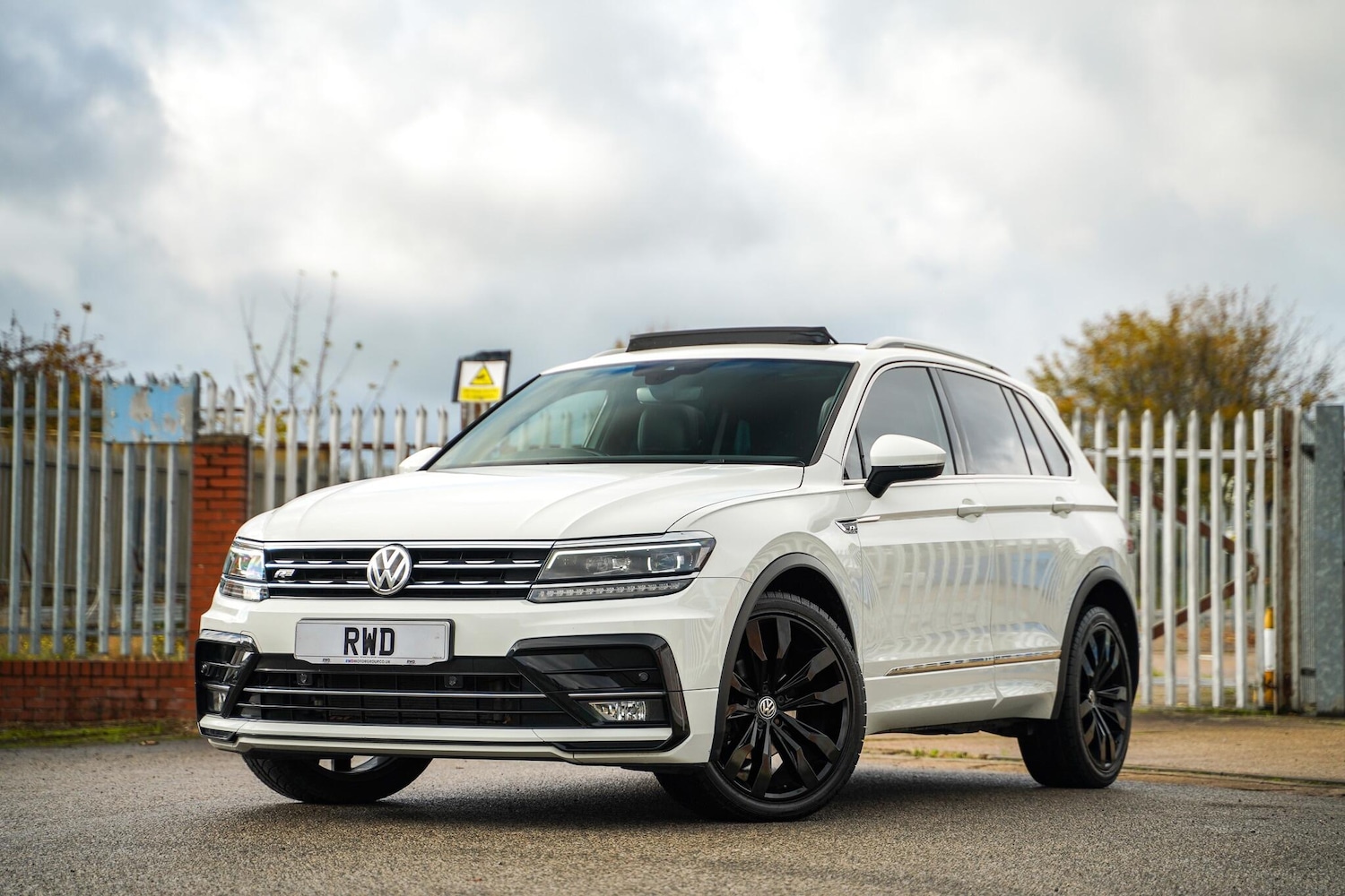 Used Volkswagen Tiguan 2018 for sale - 76441036: Photo 1