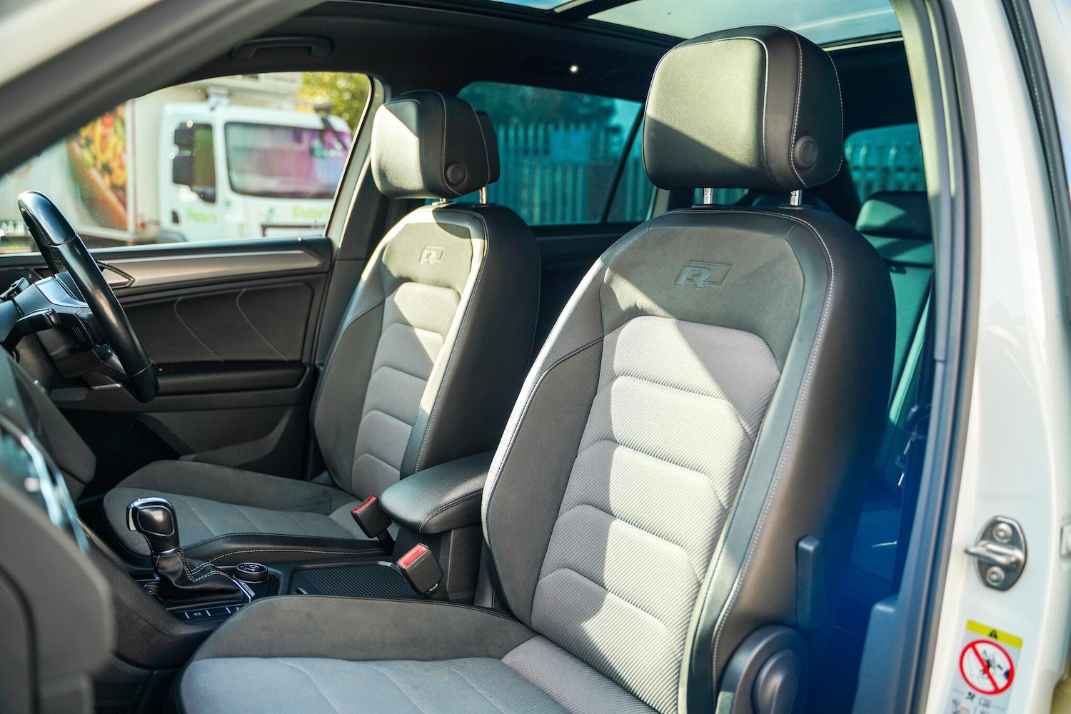 Used Volkswagen Tiguan 2018 for sale - 76441036: Photo 48