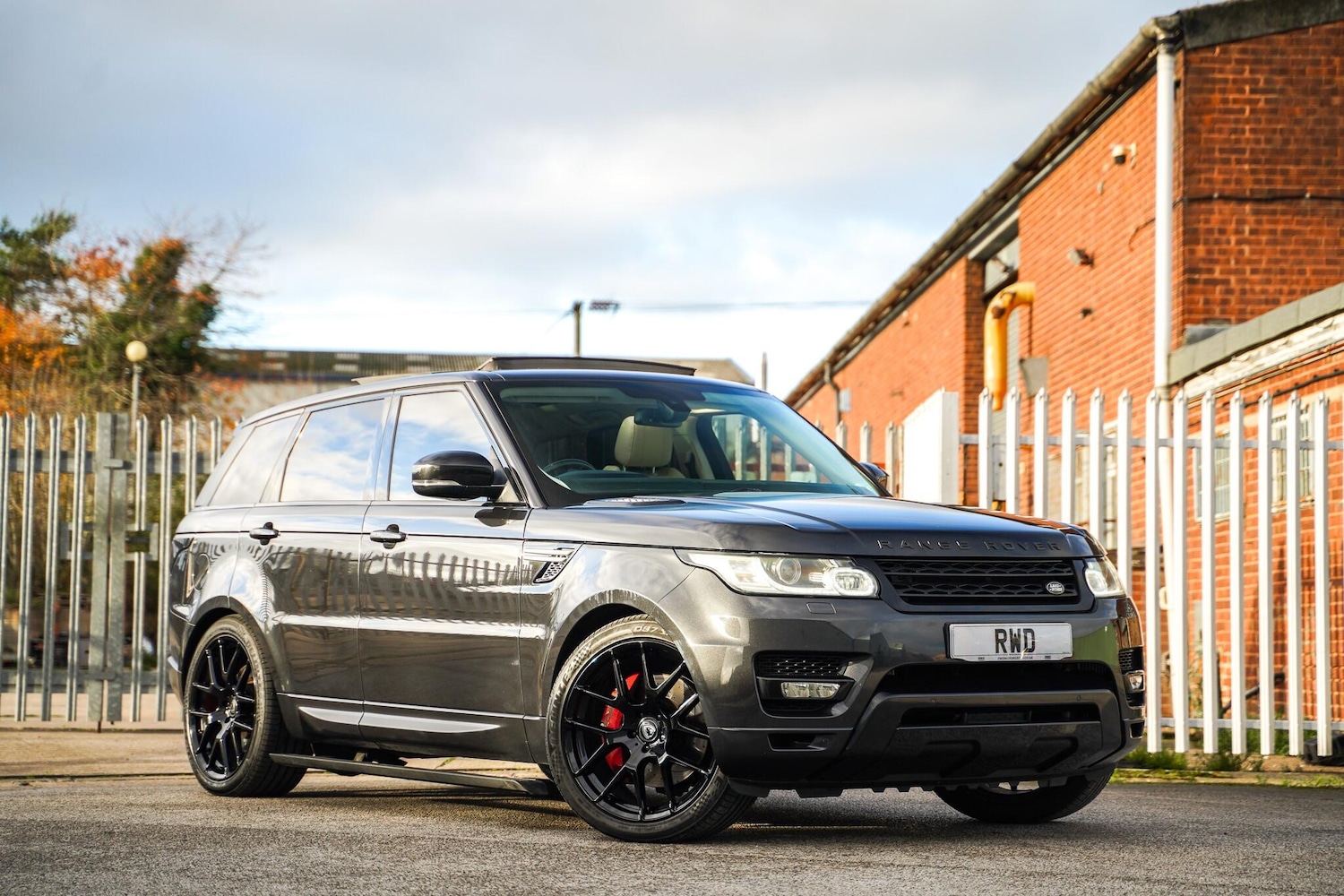 Used Land Rover Range Rover Sport 2014 for sale - 76521701: Photo 1