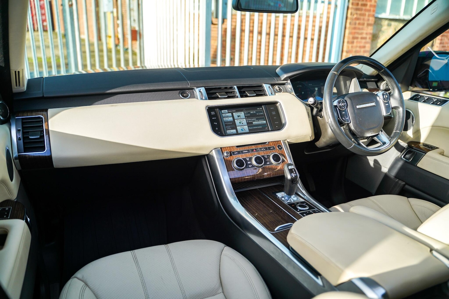 Used Land Rover Range Rover Sport 2014 for sale - 76521701: Photo 11