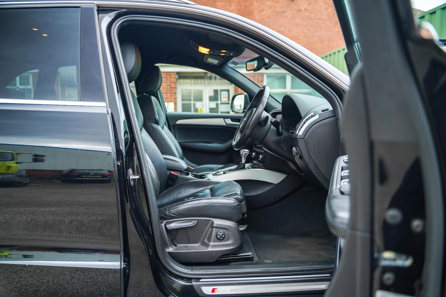 Used Audi Q5 2015 for sale - 77671682: Photo 38