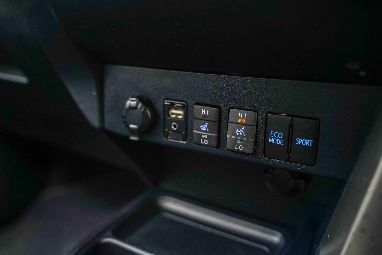 Used Toyota RAV4 2013 for sale - 77440550: Photo 37