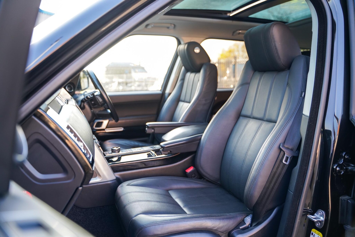 Used Land Rover Range Rover 2017 for sale - 76801401: Photo 10