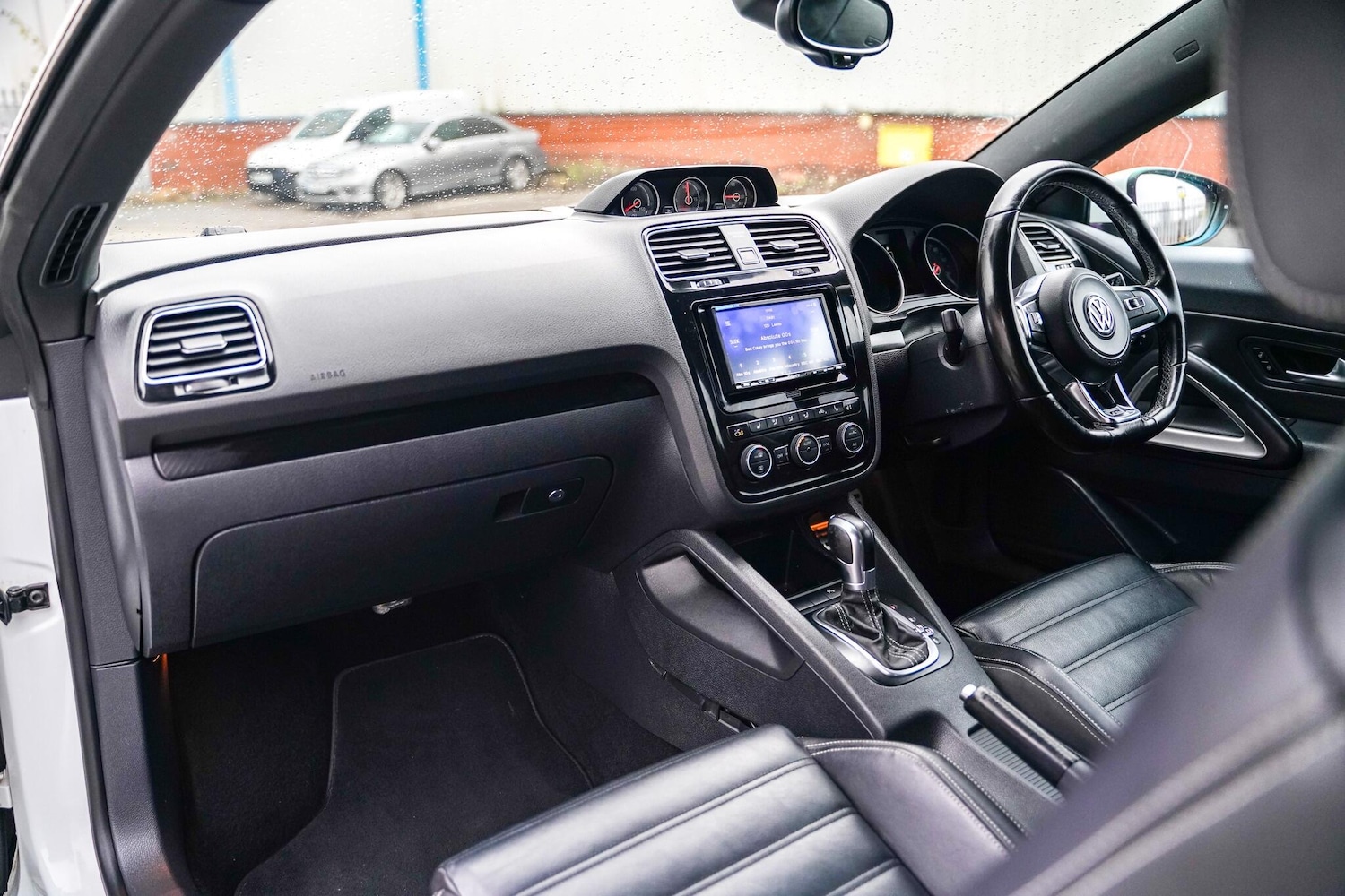 Used Volkswagen Scirocco 2016 for sale - 77279237: Photo 17