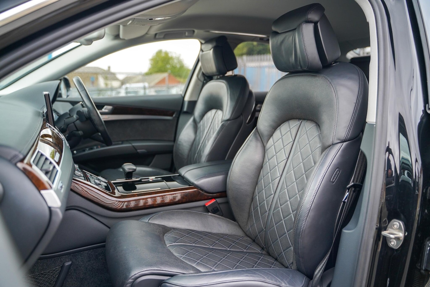 Used Audi A8 2017 for sale - 76214766: Photo 10