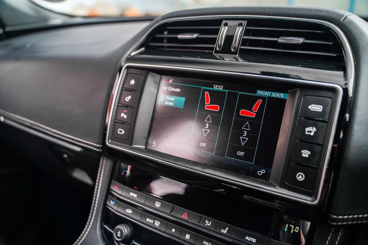 Used Jaguar F-Pace for sale - 78127727: Photo 42