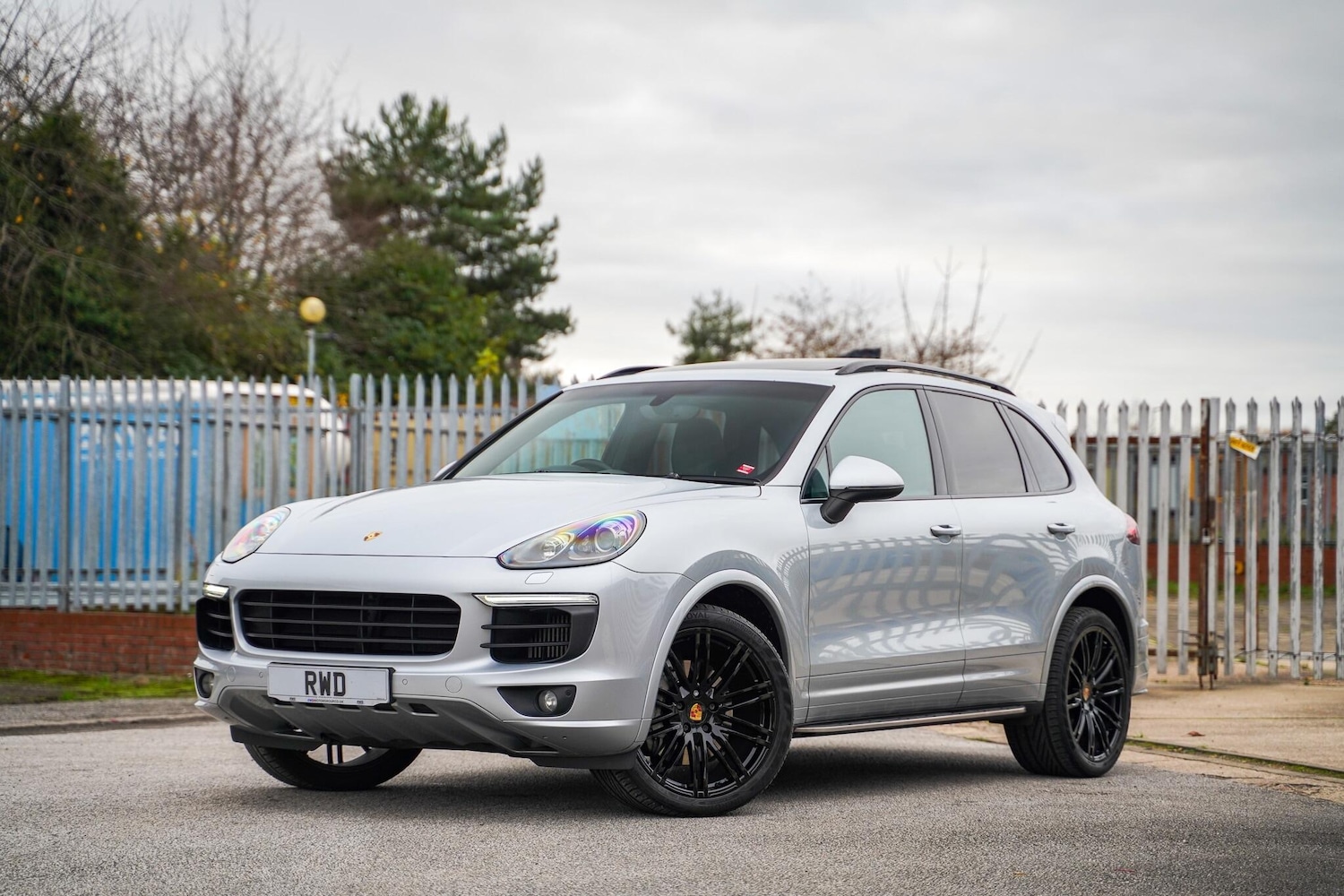 Used Porsche Cayenne 2015 for sale - 76596972: Photo 1
