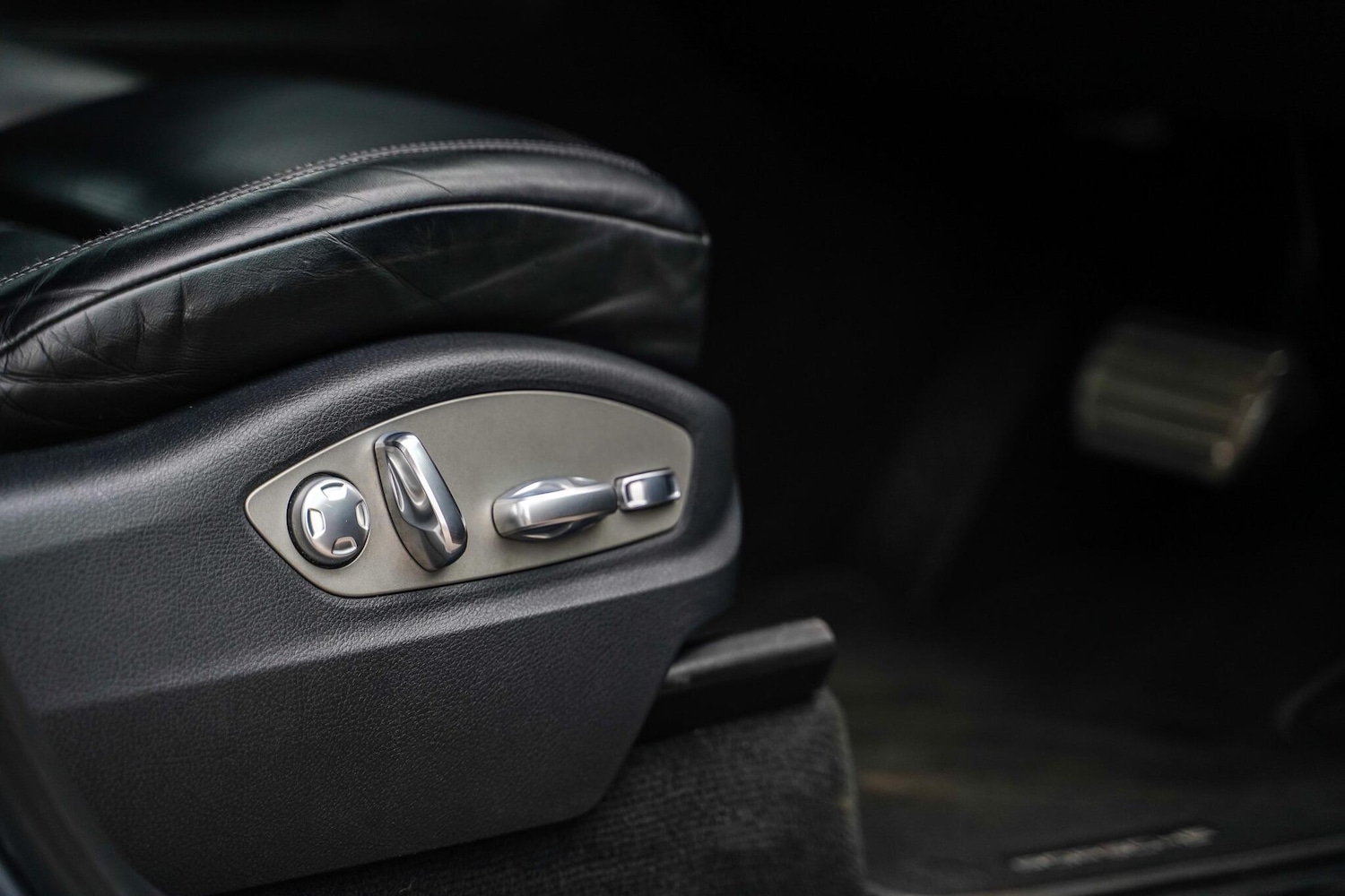 Used Porsche Cayenne 2015 for sale - 76596972: Photo 11