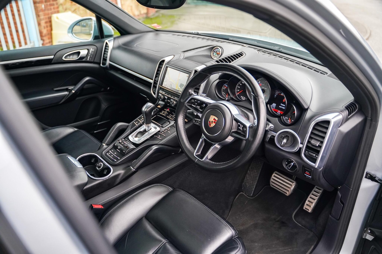 Used Porsche Cayenne 2015 for sale - 76596972: Photo 12