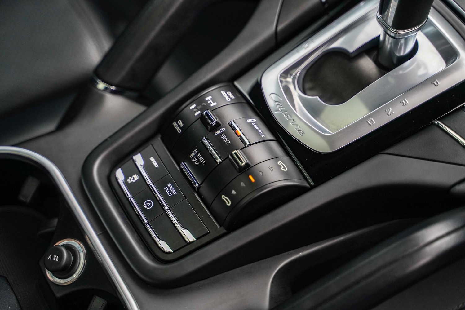 Used Porsche Cayenne 2015 for sale - 76596972: Photo 15