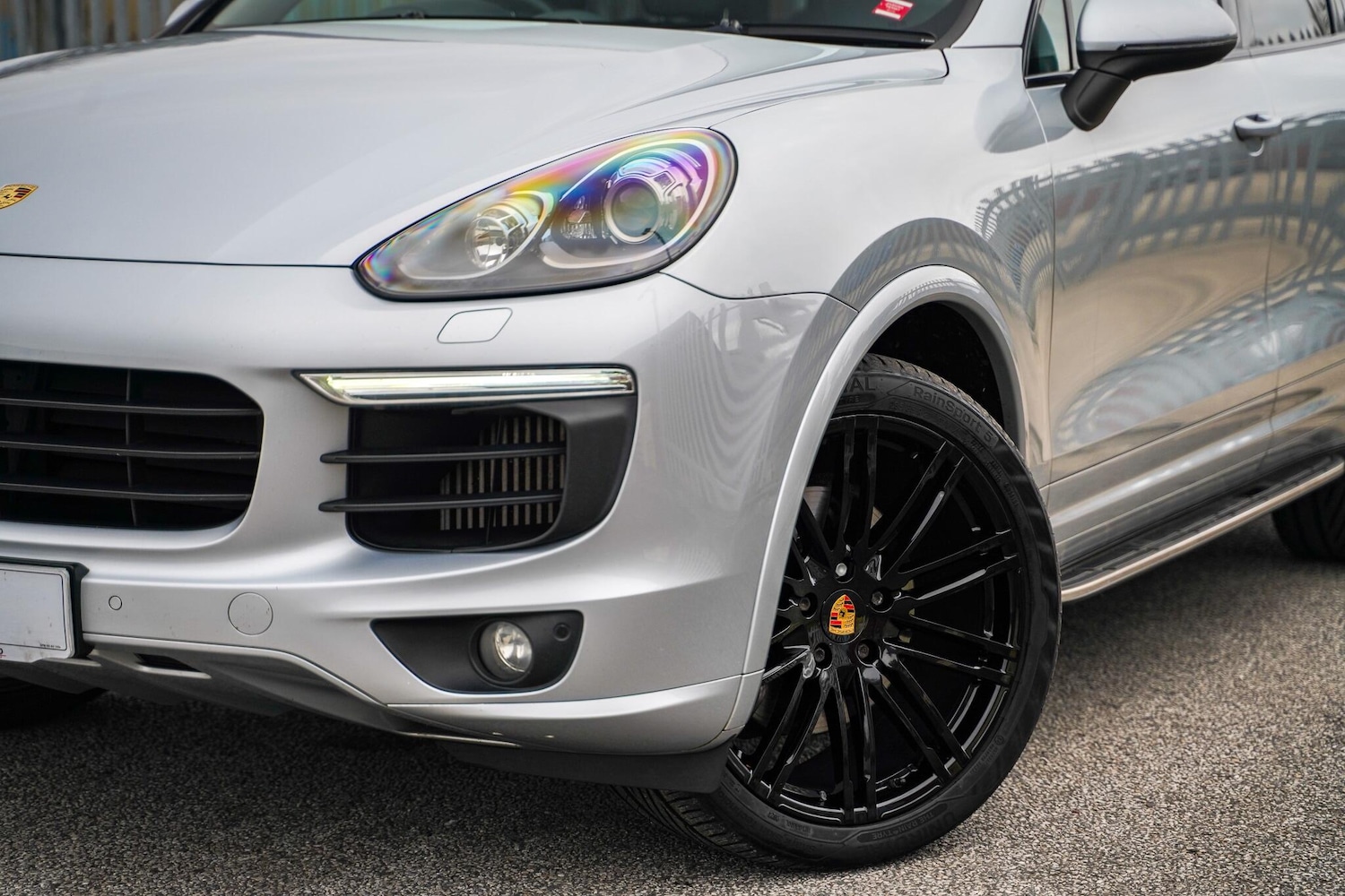Used Porsche Cayenne 2015 for sale - 76596972: Photo 2