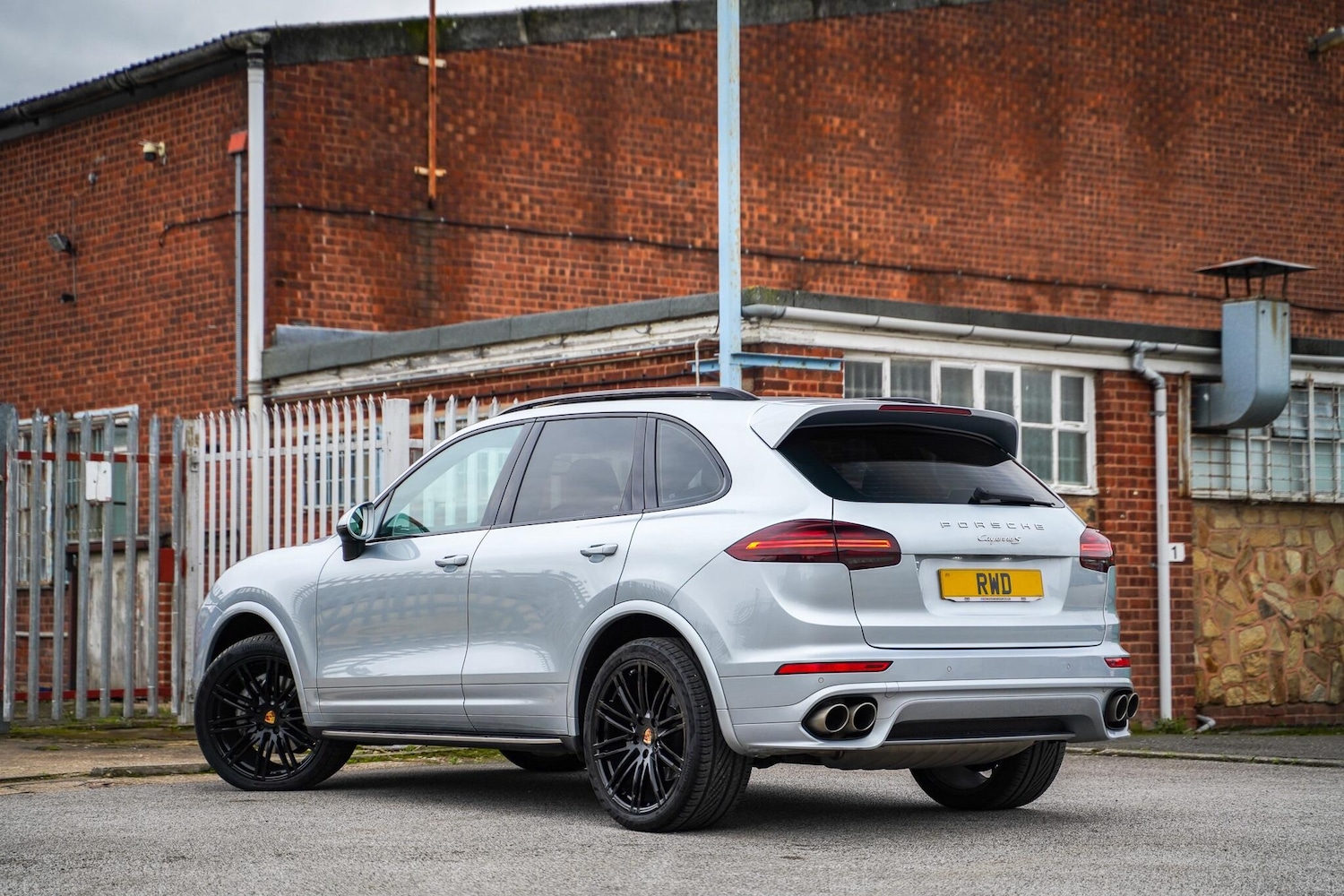 Used Porsche Cayenne 2015 for sale - 76596972: Photo 31