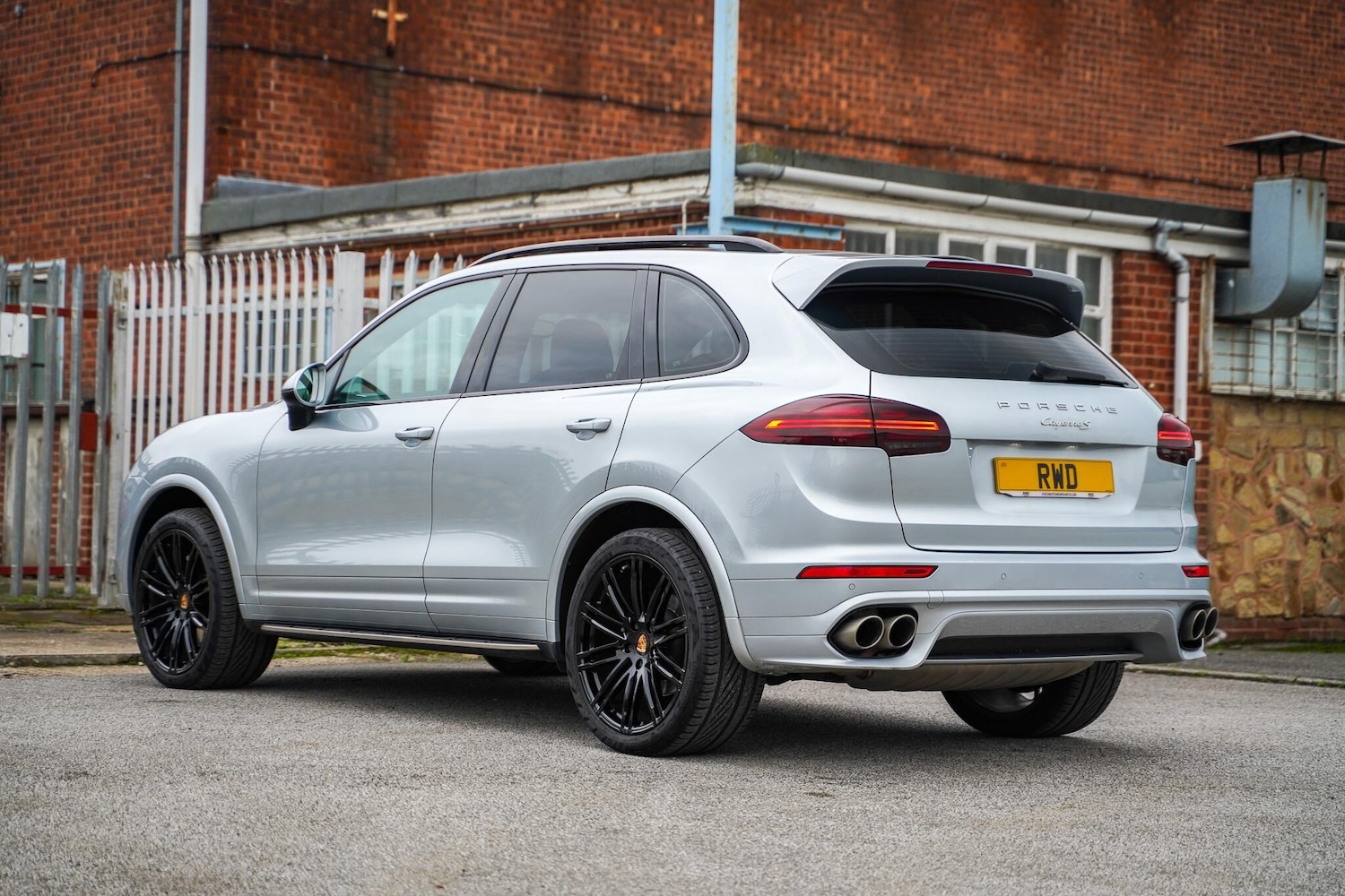 Used Porsche Cayenne 2015 for sale - 76596972: Photo 32