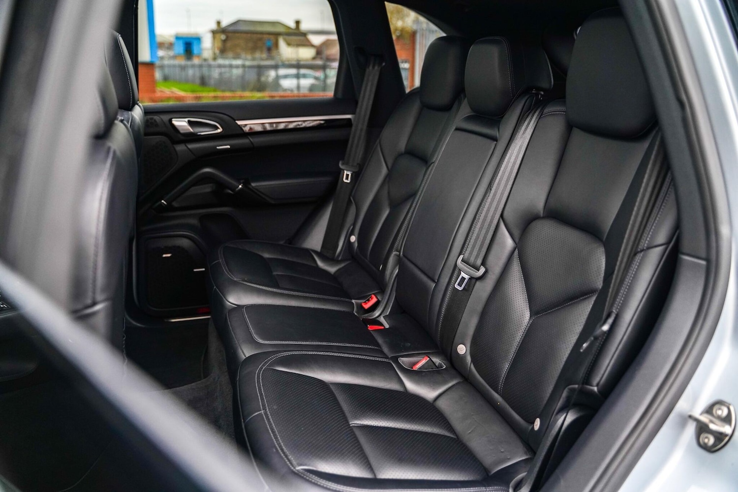 Used Porsche Cayenne 2015 for sale - 76596972: Photo 33