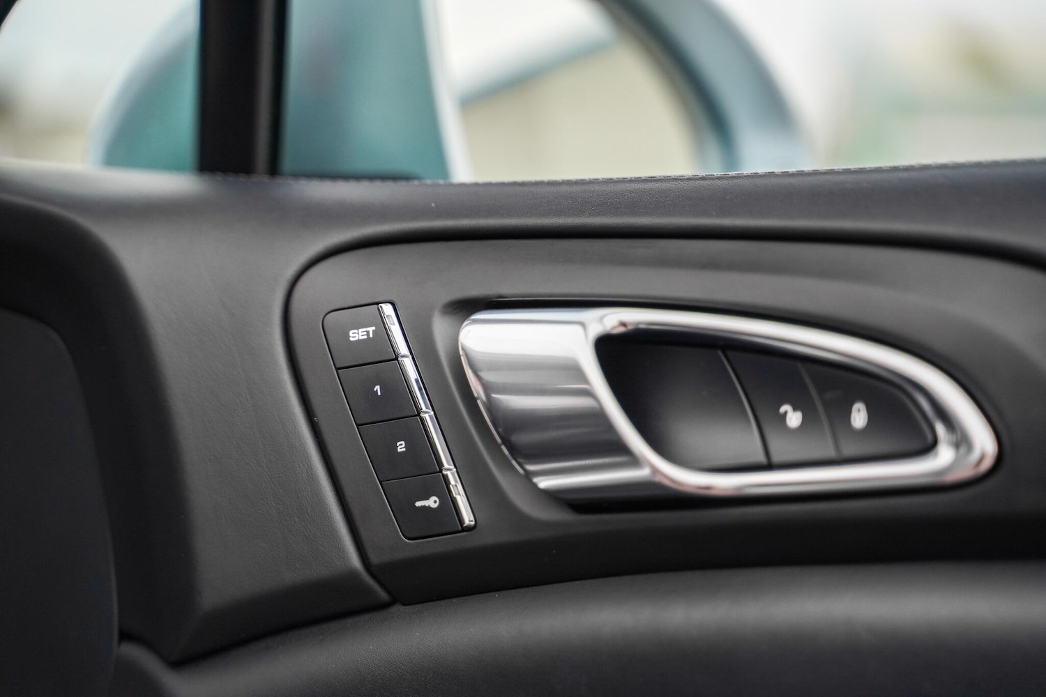 Used Porsche Cayenne 2015 for sale - 76596972: Photo 46