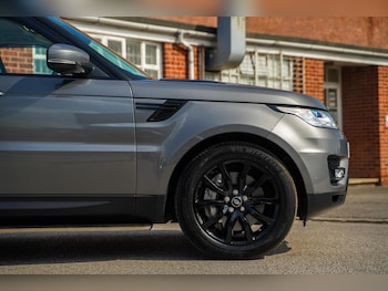 Used Land Rover Range Rover Sport 2015 for sale - 79188426: Photo