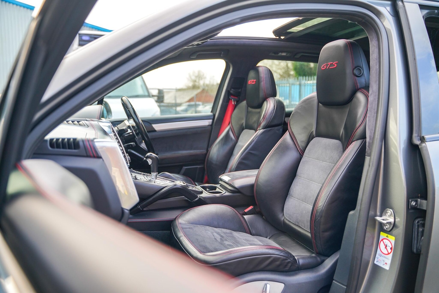 Used Porsche Cayenne for sale - 77484476: Photo 26