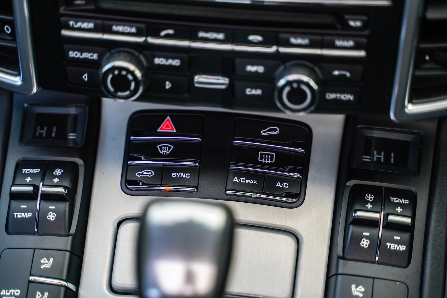 Used Porsche Cayenne for sale - 77484476: Photo 41