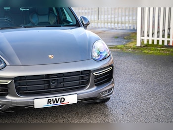 Used Porsche Cayenne 2016 for sale - 77484476: Photo