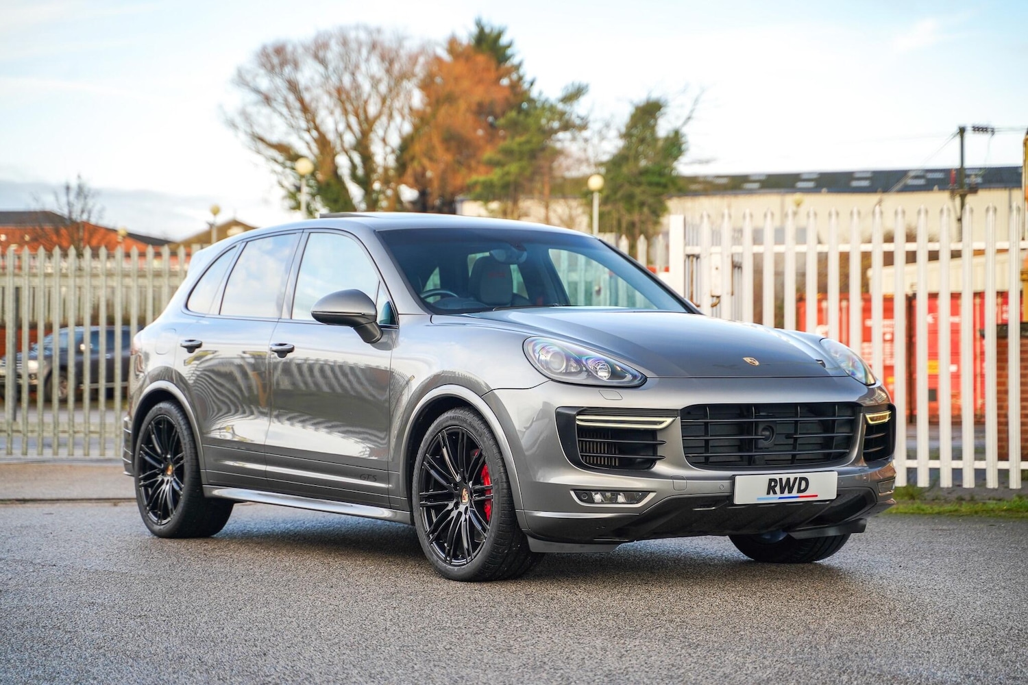 Used Porsche Cayenne for sale - 77484476: Photo 5