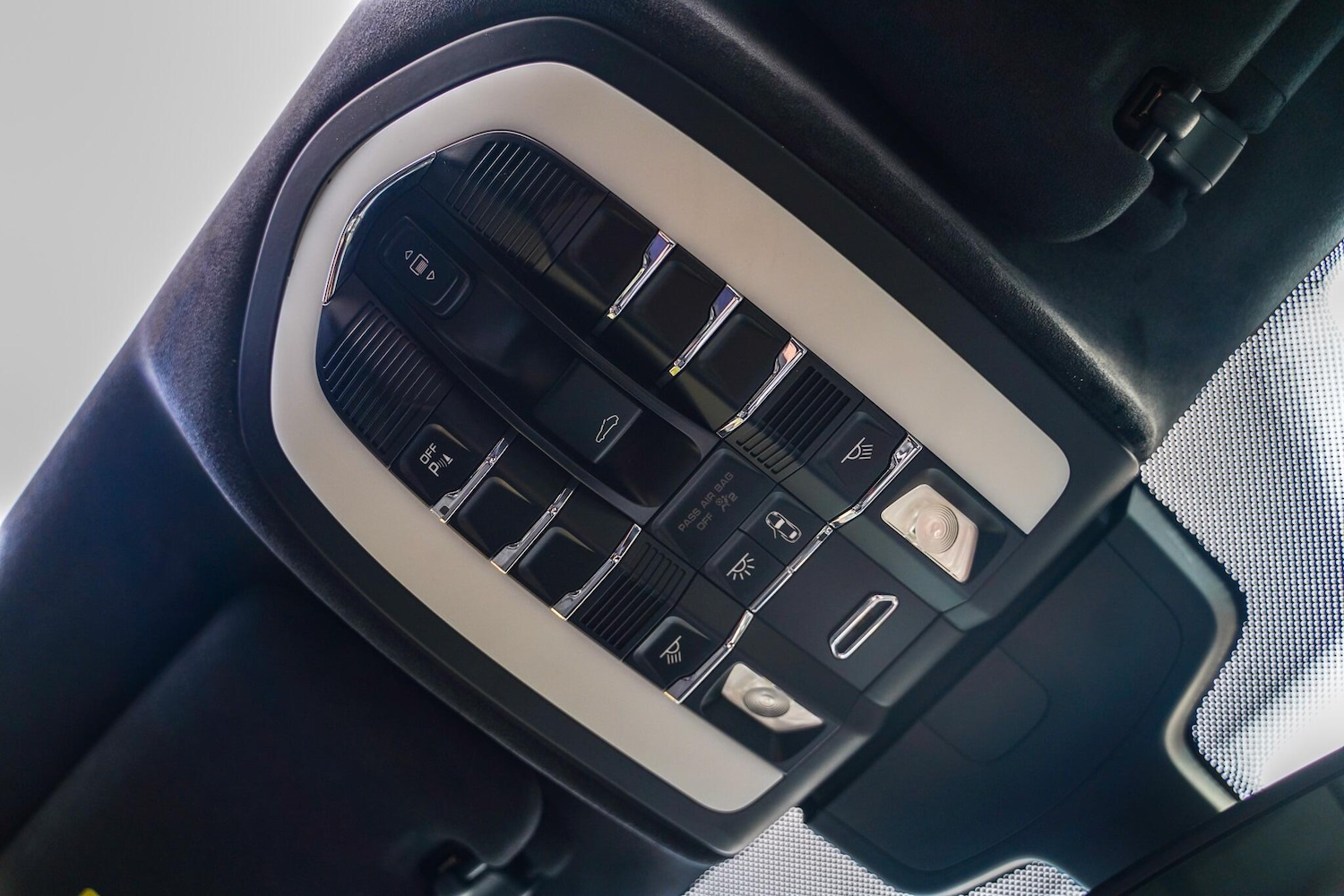 Used Porsche Cayenne for sale - 77484476: Photo 64