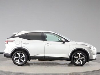 Used Nissan Qashqai 2023 for sale - 77540100: Photo
