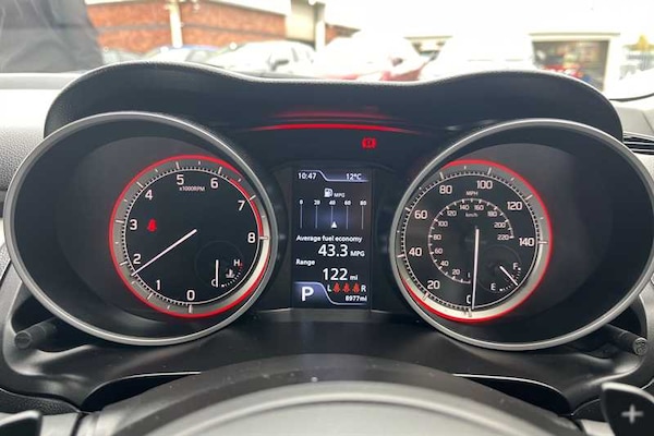 Used Suzuki Swift 2019 for sale - 76297722: Photo 14