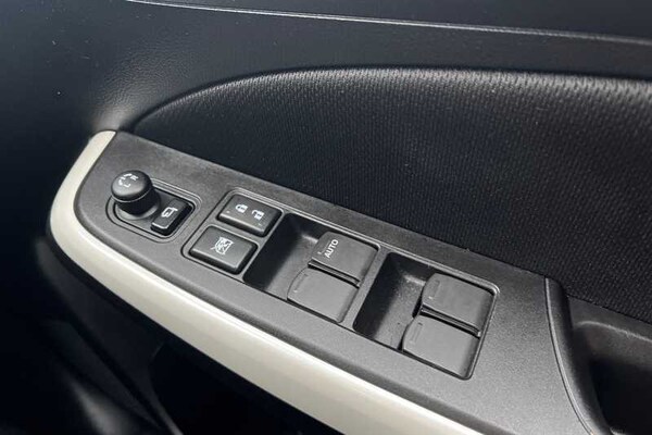 Used Suzuki Swift 2019 for sale - 76297722: Photo 18
