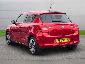 Used Suzuki Swift 2019 for sale - 76297722: Photo 2