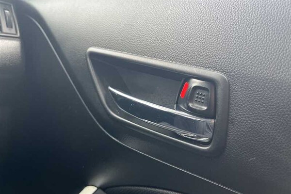 Used Suzuki Swift 2019 for sale - 76297722: Photo 35