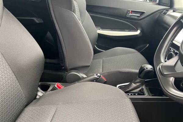 Used Suzuki Swift 2019 for sale - 76297722: Photo 41