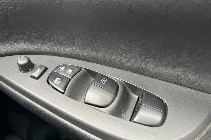 Used Nissan Pulsar 2015 for sale - 76112538: Photo 18
