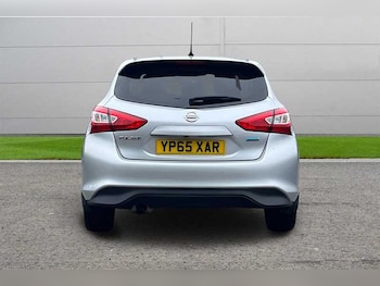 Used Nissan Pulsar 2015 for sale - 76112538: Photo