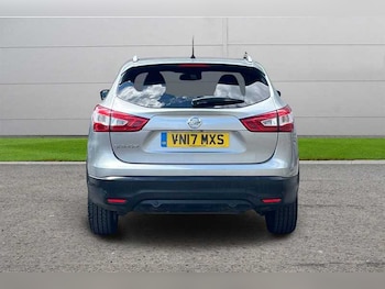 Used Nissan Qashqai 2017 for sale - 79035280: Photo