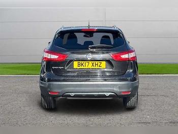 Used Nissan Qashqai 2017 for sale - 77983499: Photo