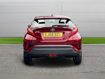 Used Toyota C-HR 2018 for sale - 77256770: Photo