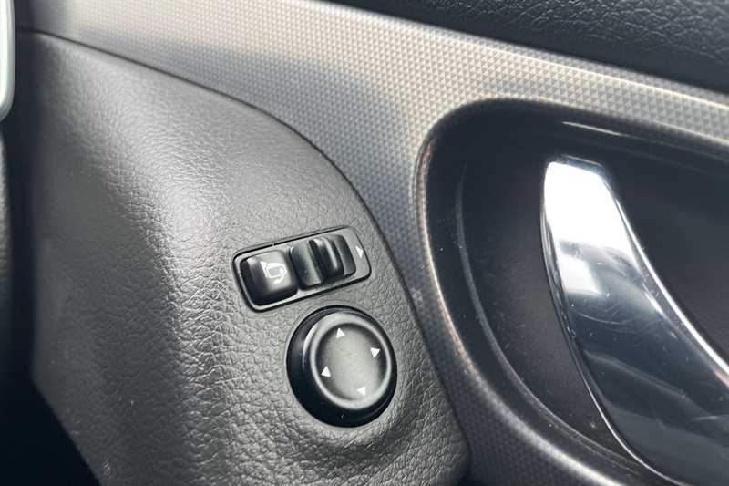 Used Nissan Qashqai for sale - 77526322: Photo 26