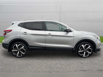 Used Nissan Qashqai 2018 for sale - 77771382: Photo