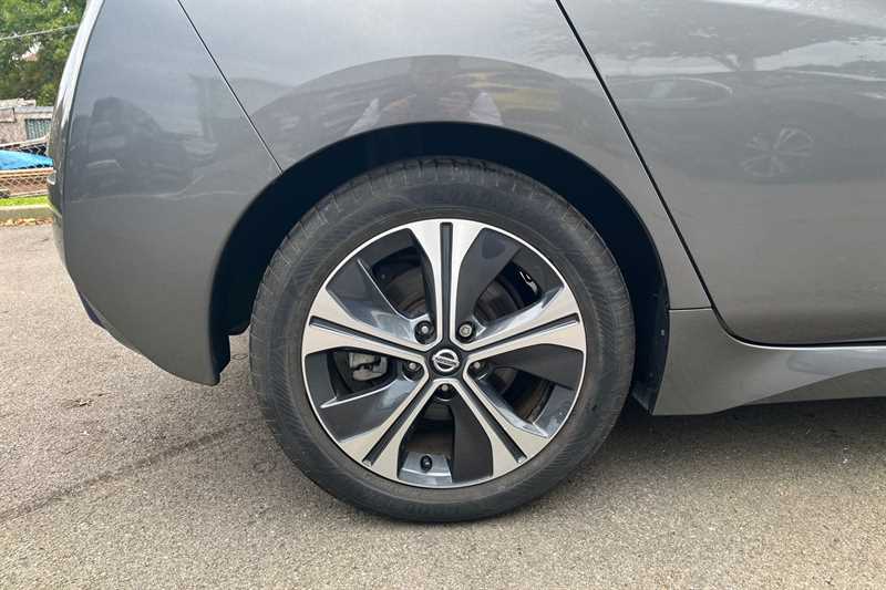 Used Nissan Leaf 2021 for sale - 76112607: Photo 6