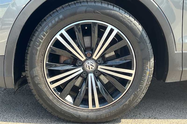 Used Volkswagen Tiguan 2018 for sale - 75554856: Photo 6