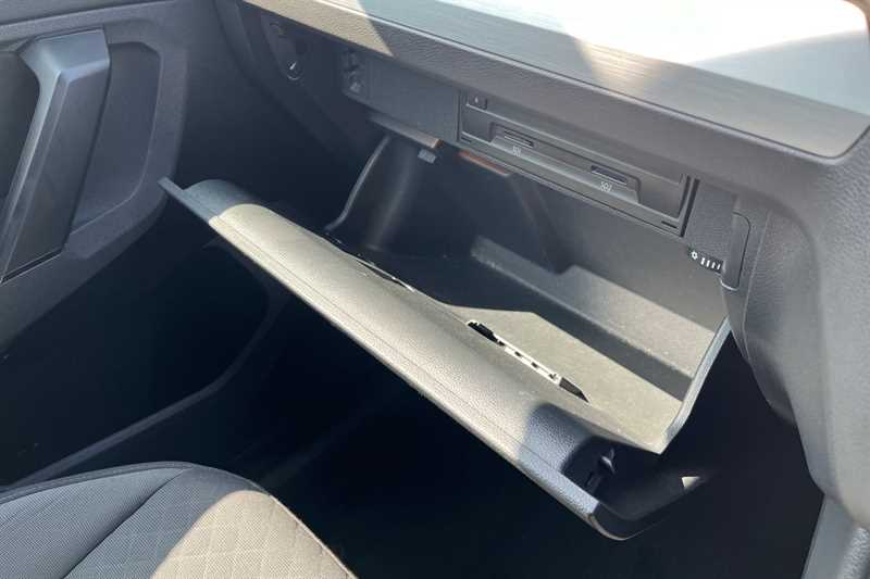 Used Volkswagen Tiguan 2018 for sale - 77031795: Photo 35