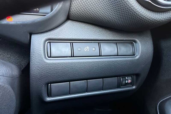 Used Nissan Juke 2024 for sale - 74880870: Photo 30