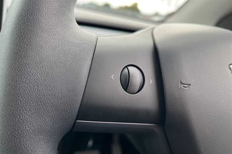 Used Tesla Model Y 2022 for sale - 76372679: Photo 17