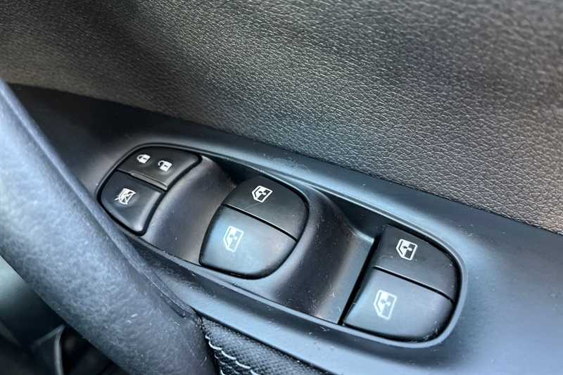Used Nissan Qashqai 2018 for sale - 76044689: Photo 19