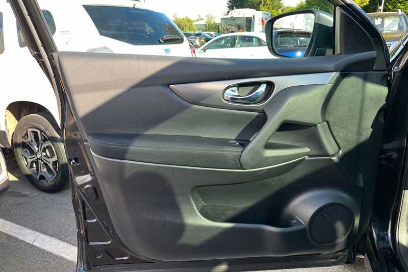Used Nissan Qashqai 2018 for sale - 76044689: Photo 43