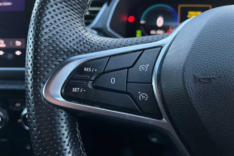 Used Renault Captur 2023 for sale - 76610028: Photo 35