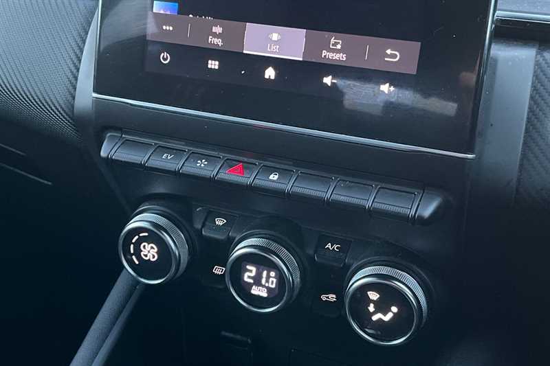 Used Renault Captur 2023 for sale - 76610028: Photo 38