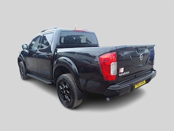 Used Nissan Navara 2021 for sale - 76339003: Photo