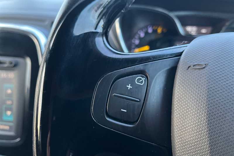 Used Renault Captur 2016 for sale - 77360721: Photo 16