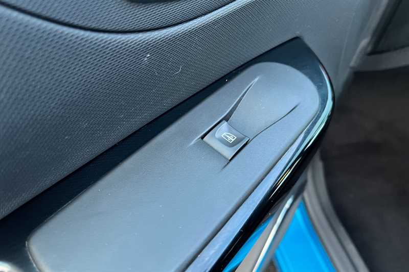 Used Renault Captur 2016 for sale - 77360721: Photo 41